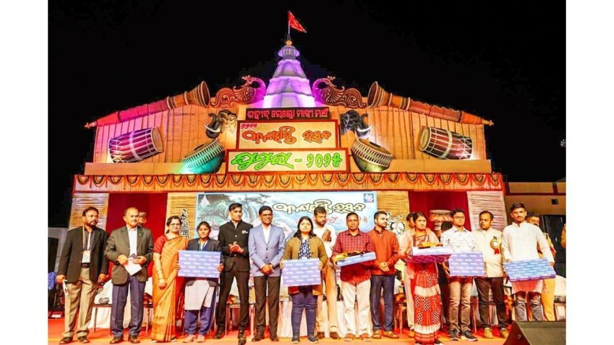 Vedanta Felicitates Young Achievers at ‘Ghumura’ Festival; Aluminium Stall Shines at Kalahandi Utsav