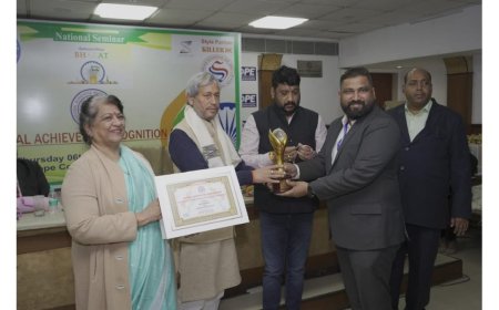 LeadsArk Edutech Pvt Ltd Honoured with National Achievers Award for Education Excellence