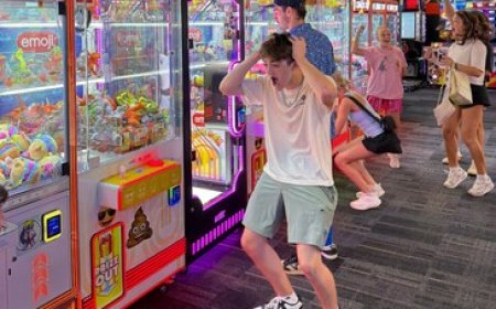 CHUCK E. CHEESE UNVEILS CLAWCADE-POWERED CHUCK'S ARCADE™ AT BREA MALL