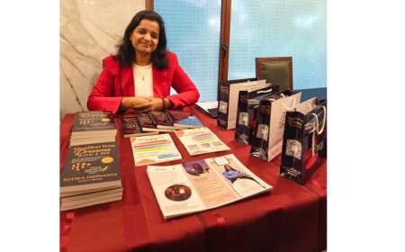 Nitika’s Connect to Readers with Her Book and Pen
