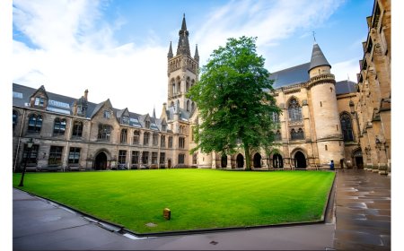 IIM Indore, Adam Smith Business School (University of Glasgow), Unveil Inaugural Global Leadership Development Programme for Entrepreneurs