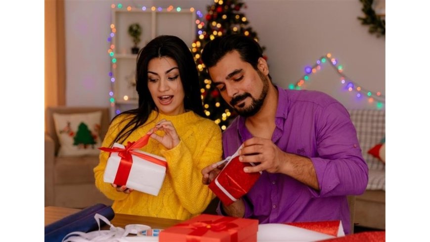 As the Year Ends, This Secret Santa Takes on New Meaning