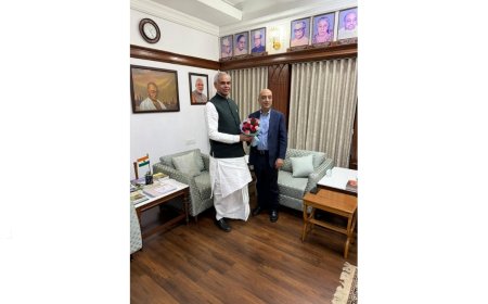 Hindusthan National Glass & Industries Limited’s (HNGIL) leadership meets Acharya Devvrat , Governor of Maharashtra and Gujarat ; Discuss revival of HNGIL’s Nashik Plant